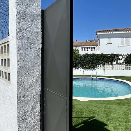La Vinya 99 B L' Escala